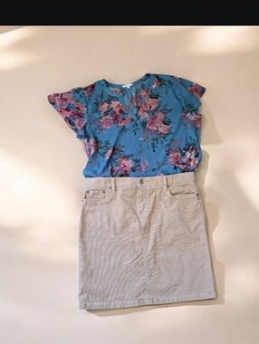 Blue Floral Flutter Sleeve Blouse with Vintage Corduroy Skirt. Outfit.